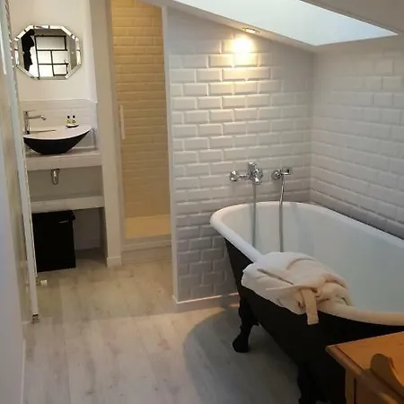 Homestay La Des Champs *